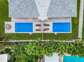 Luxe 6 Bed Heated Pool Villa I 5 min to Beach I BBQ
